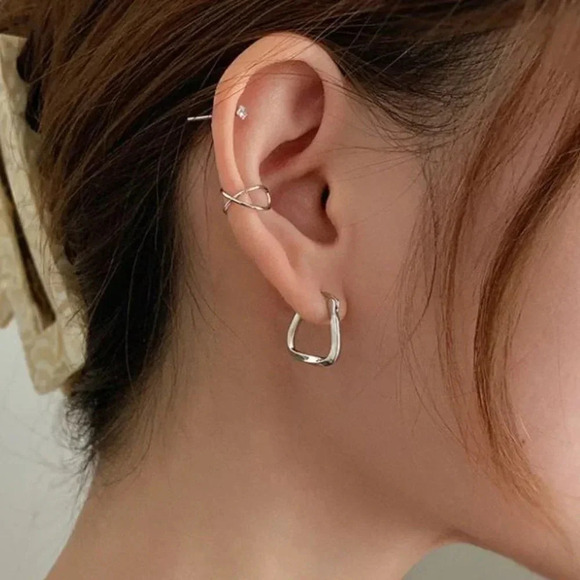 925 Sterling Silver Triangle Hoop Earrings Minimalist Small Hoop Earrings - Picture 1 of 7